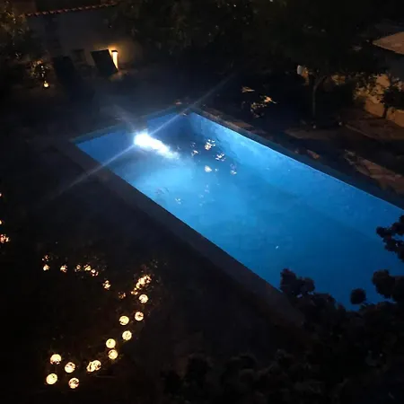 Family With Pool Close To Sea Apartament *